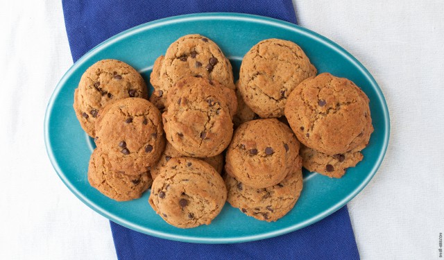 Whole wheat chocolate chip cookies infused with the comforting flavors of chai tea. | Whole Wheat Chocolate Chip Chai Cookies from small eats