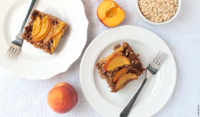 Keep your breakfasts on track for the week with summer Peach Baked Oatmeal, enhanced with collagen peptides. | Peach Baked Oatmeal from small-eats.com