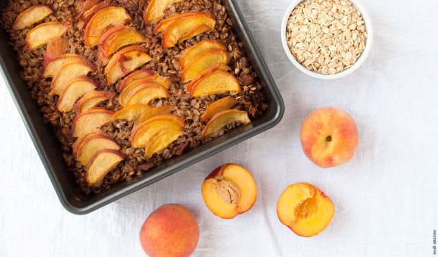 Keep your breakfasts on track for the week with summer Peach Baked Oatmeal, enhanced with collagen peptides. | Peach Baked Oatmeal from small-eats.com