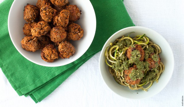 Make a meatless meatball with these Lentil Vegetarian Meatballs for your next meal. | Lentil Vegetarian Meatballs from small-eats.com