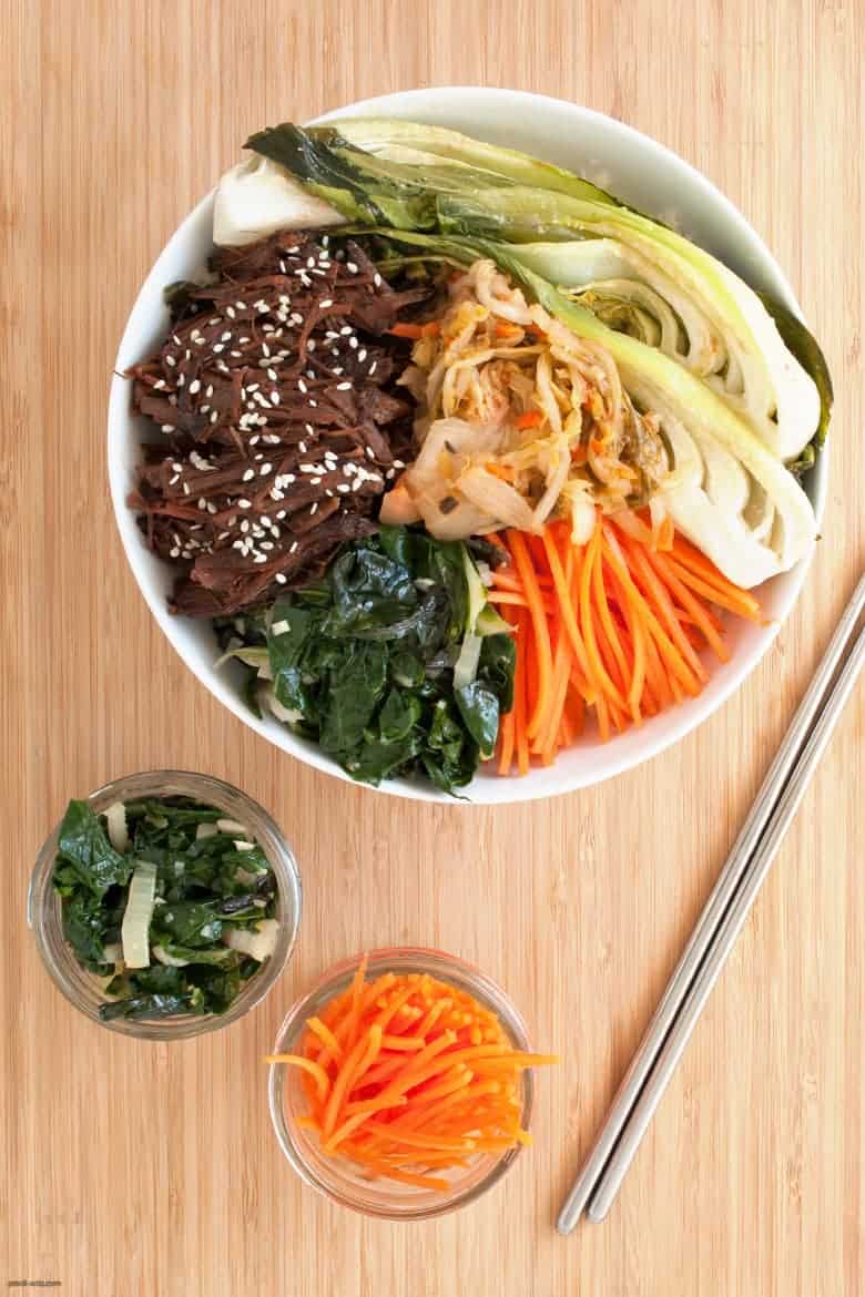 Enjoy a paleo twist to a Korean beef bowl, loaded with raw, cooked, and fermented veggies.| Korean Beef Bowls from small-eats.com 
